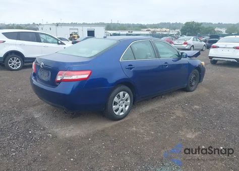 2011 Toyota Camry Le z USA, uszkodzony, nr VIN 4T1BF3EK1BU743616